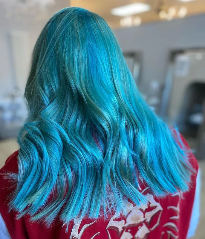 Capelli tinti con Crazy Color N. 67 Blue Jade, foto dalla community Crazy Color